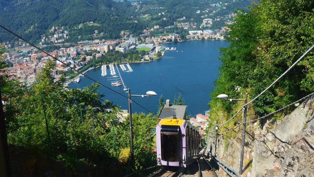 Casa Di Princi Leilighet Brunate Eksteriør bilde